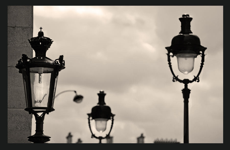 old_street_lamps_by_bracketting94-d4zjqj5.jpg
